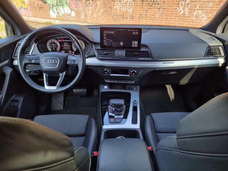 Audi Q5 Spoortback PHEV, guarda le foto 16