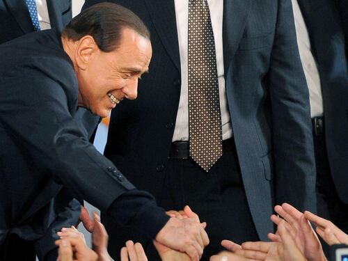 Berlusconi si gode i sondaggi: aumenta il vantaggio sul Pd