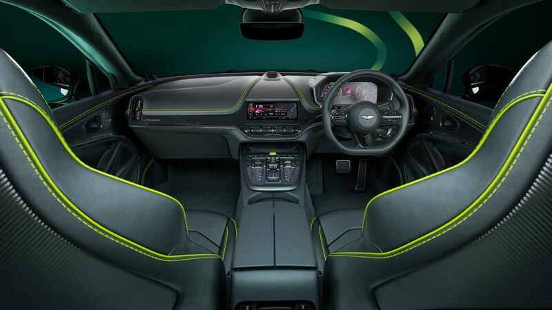 Aston Martin DBX707 AMR24, guarda tutte le foto 2