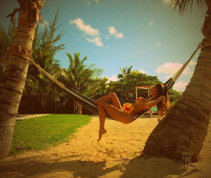 Belen Rodriguez: le foto sexy del lato b 34