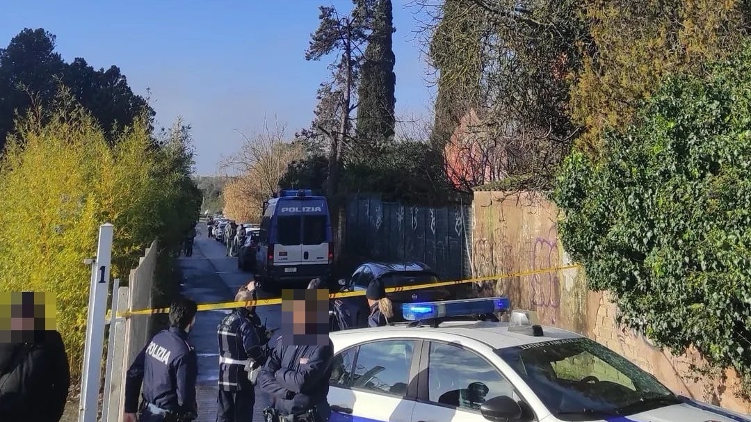 A Roma sgombero del ZKSquat occupato. Insorgono gli antagonisti: "Ci vuole la lotta armata"