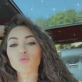 Yolanthe Cabau manda in tilt i follower 3