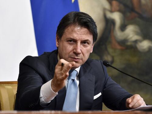 Pieni poteri, i dubbi del Colle. Ma Conte si vuole blindare