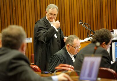 Pistorius, le foto choc del delitto 7