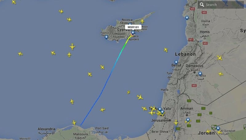 Dirottato volo EgyptAir: in ostaggio 4 stranieri 2