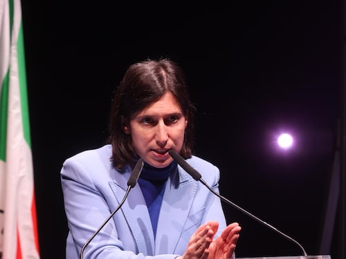 Suicidio Elly: rompe col Pse. E la fronda ora alza la voce