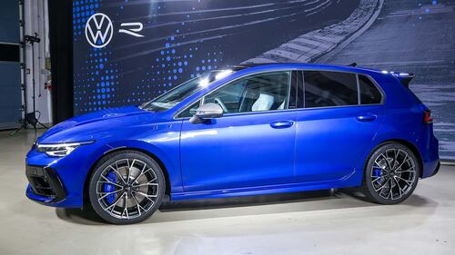 Volkswagen Golf R 2024, guarda tutte le foto 9