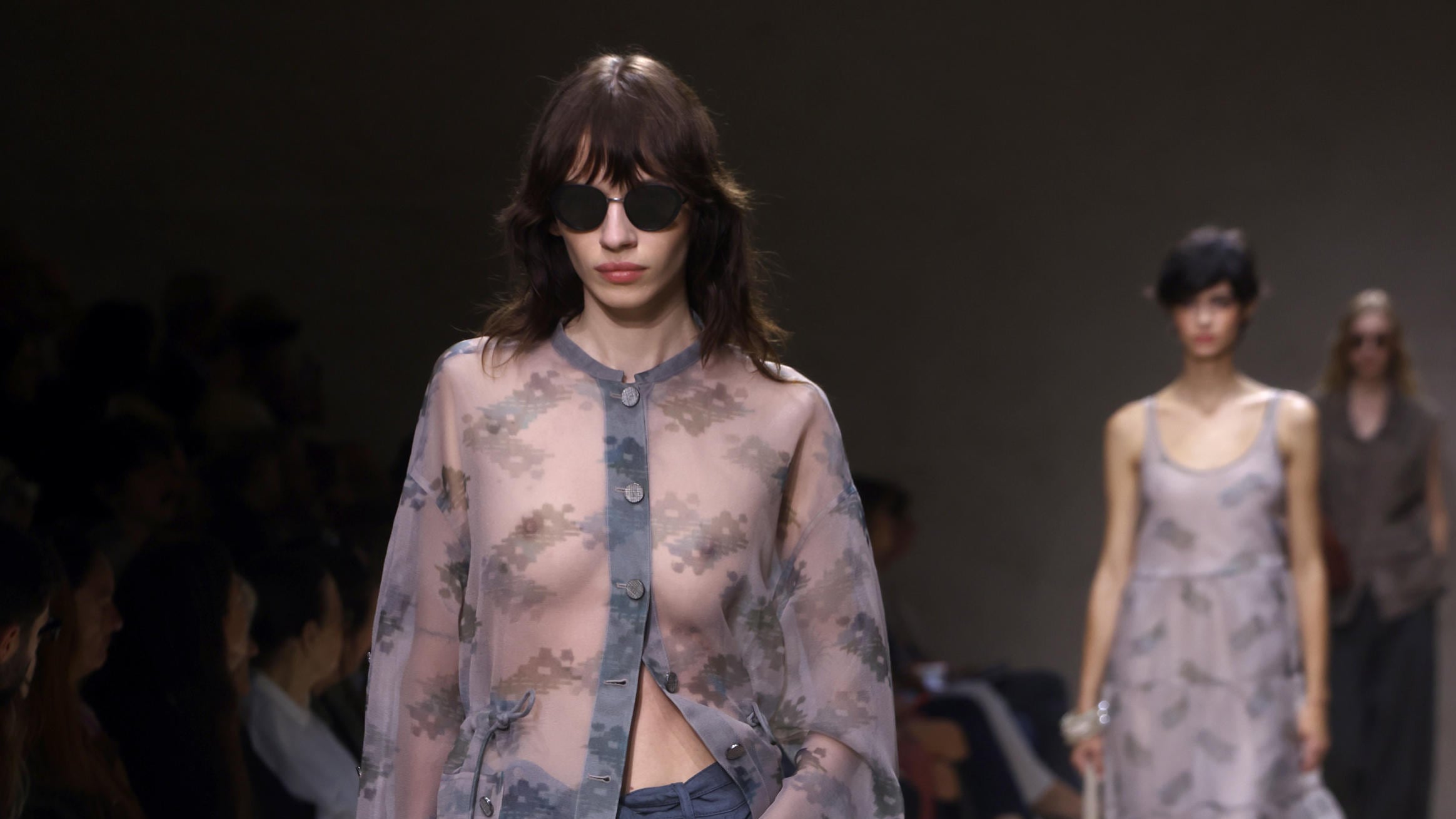 Emporio Armani. Lacrime e applausi alla prima senza Re