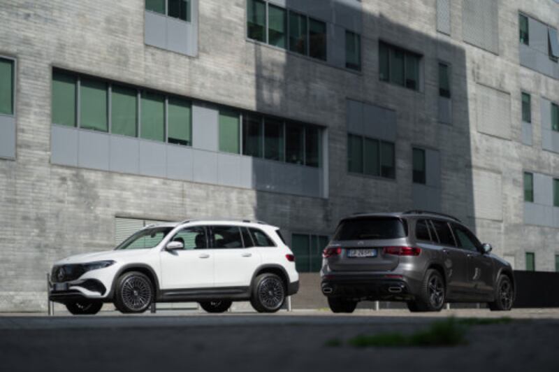 Mercedes-Benz EQB e GLB: guarda la gallery 17