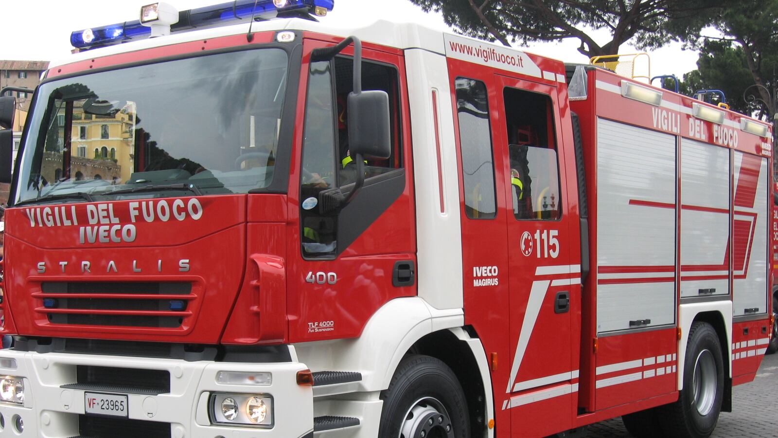 Paura a La Spezia: incendia macchia mediterranea con una sigaretta