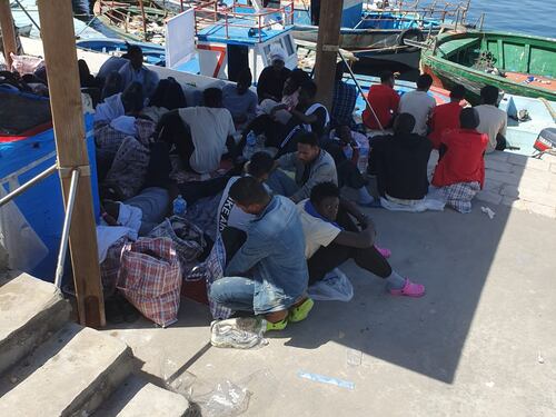 Nuovo sbarco a Lampedusa: così l'Isola esplode