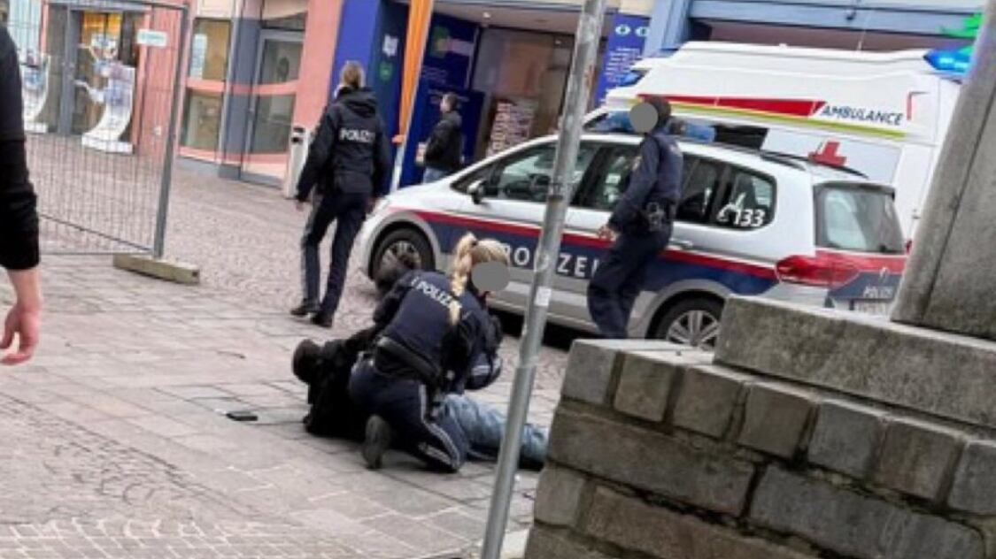 Austria, siriano uccide un 14enne