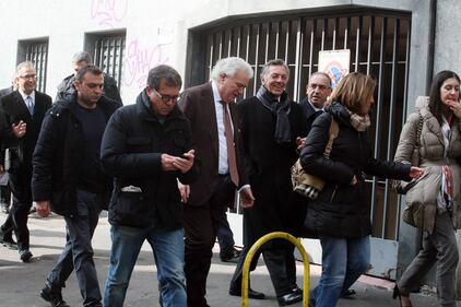 I parlamentari Pdl protestano davanti al Tribunale di Milano 10