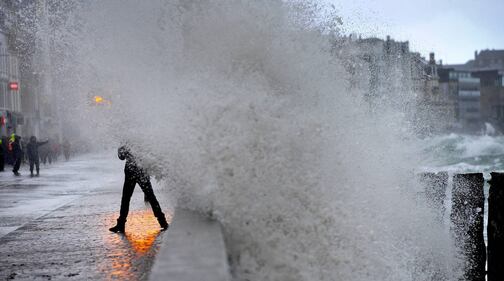La Bretagna attende la "marea del secolo" 1