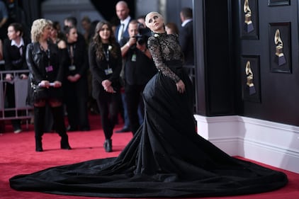 Lady Gaga sexy ai Grammy 2018 11
