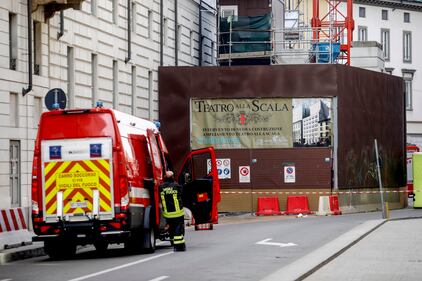 Attivisti sulla gru contro il carcere duro e il 41 bis 8