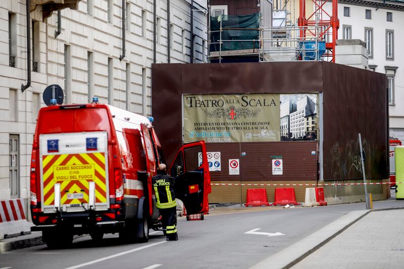 Attivisti sulla gru contro il carcere duro e il 41 bis 8