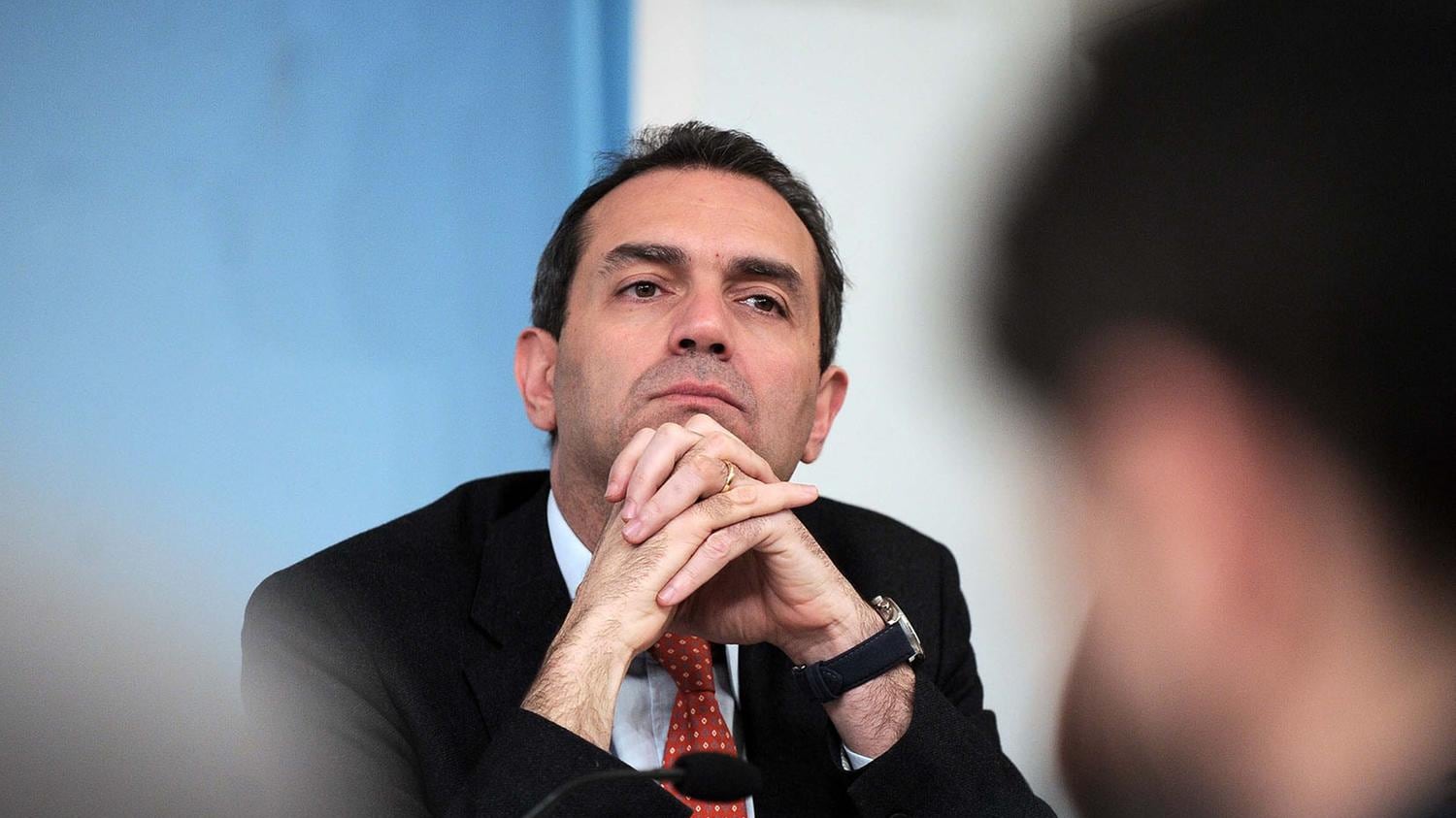 De Magistris apre una pagina su sito del Comune per aiuti a nave Ong