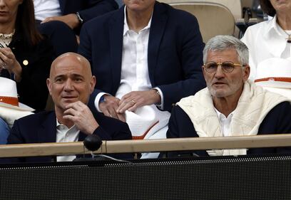 Parata di vip al Roland Garros per la finale tra Alcaraz e Sinner: le immagini più belle 11