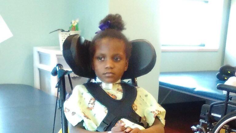 Usa, folgorata da corrimano bimba di 7 anni rimane invalida