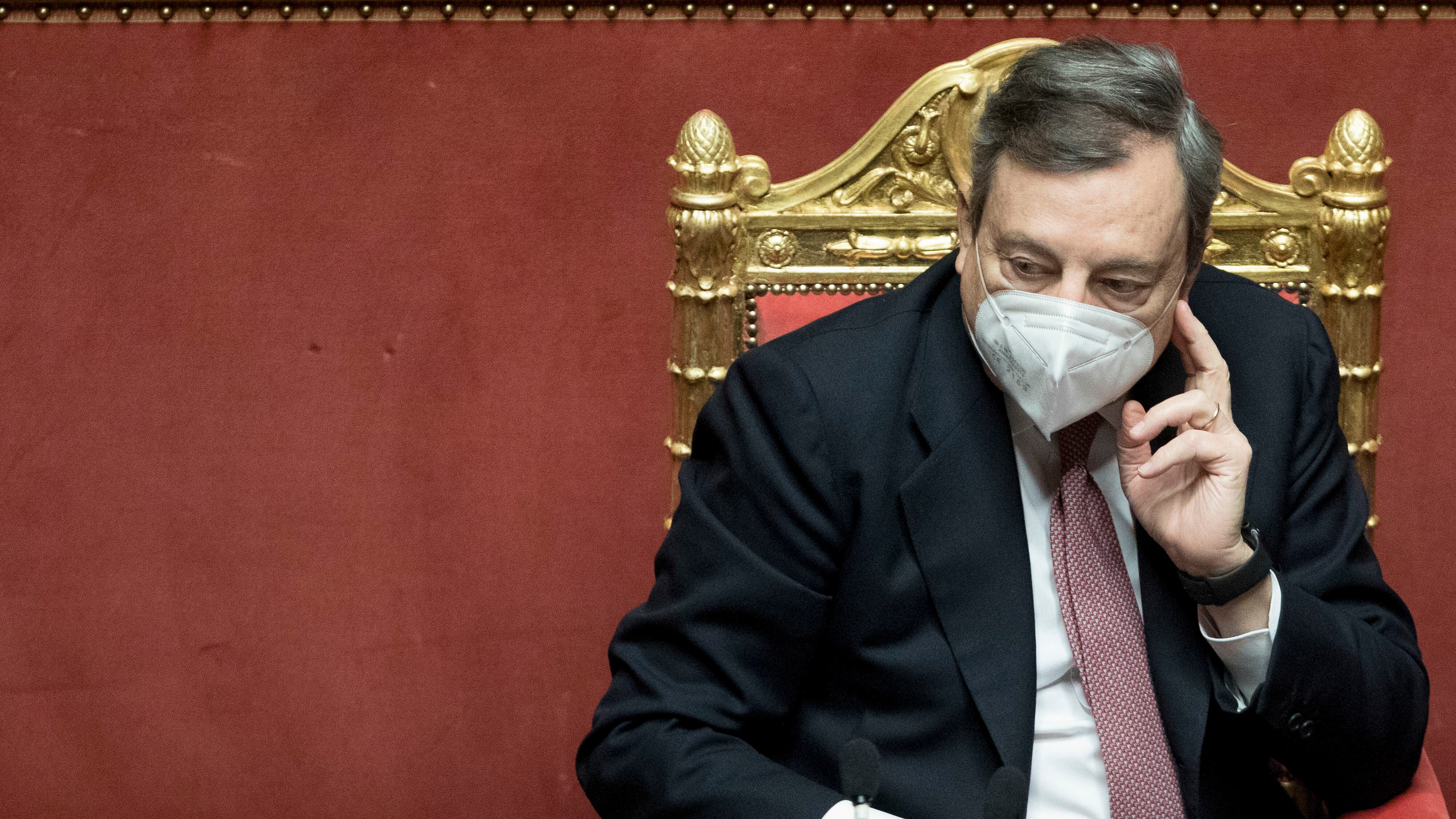 I tecnici da Draghi: "Rigore e prudenza". Ma la politica spinge per ripartire