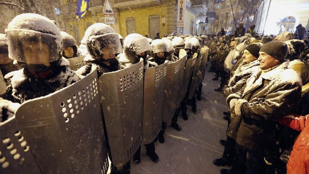 Ucraina, coalizione della Timoshenko denuncia irruzione nella sede