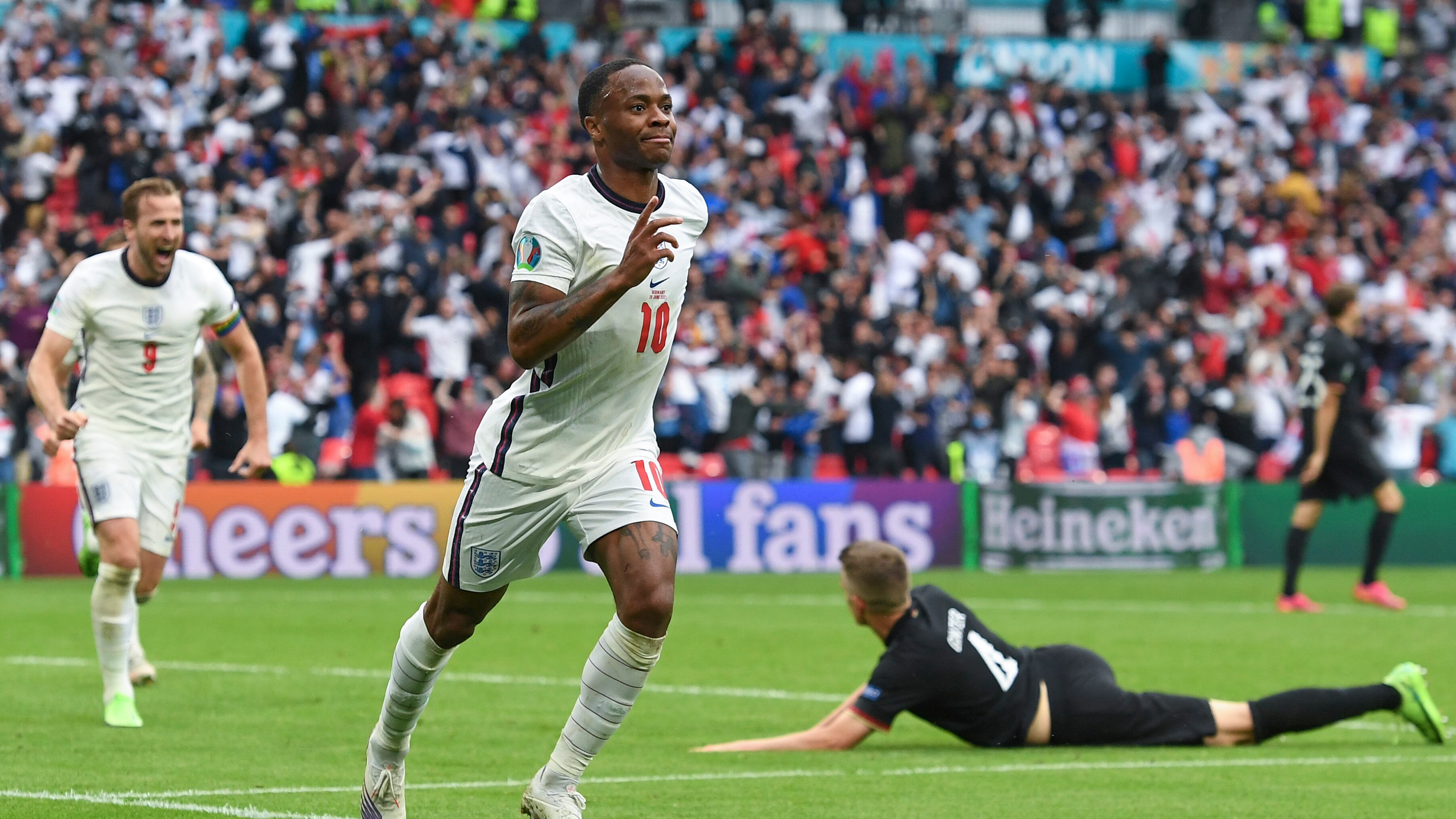 L'euro variante inglese travolge la Germania. Sterling riscrive la storia