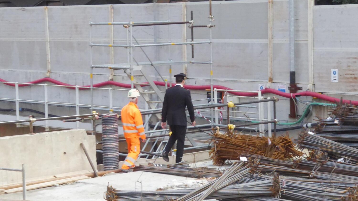 Grave dopo la caduta nel cantiere della M4