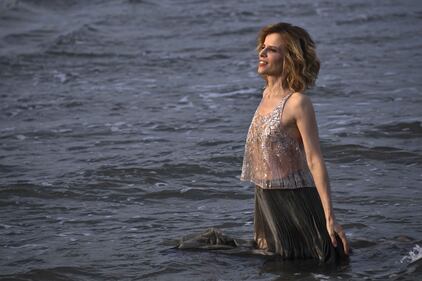 Mostra del Cinema di Venezia 2016, il red carpet sulla sabbia è sexy 15