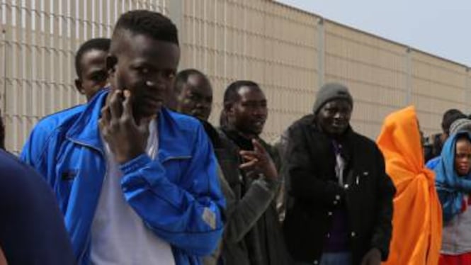 Migranti sbarcano in Calabria Due navi arrivate a Pozzallo