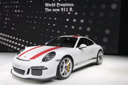 Porsche 911 R: tutta la purezza di 500 CV aspirati 1