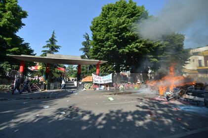 Sgombero del centro sociale ZAM: è guerriglia 13