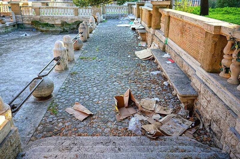 Colle Oppio, degrado e favelas nel parco archeologico 4