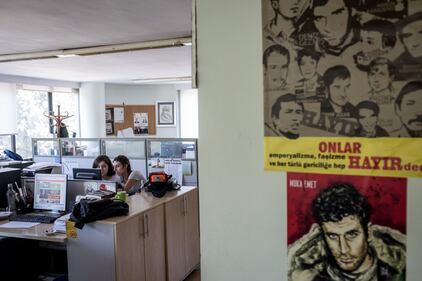 Nella redazione del Cumhuriyet si fa ancora giornalismo 21