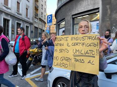 Trieste, migliaia di No pass in corteo 10