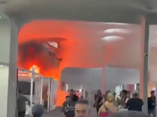 Paura alla Cop30 per un grosso incendio nella zona padiglioni: partecipanti evacuati