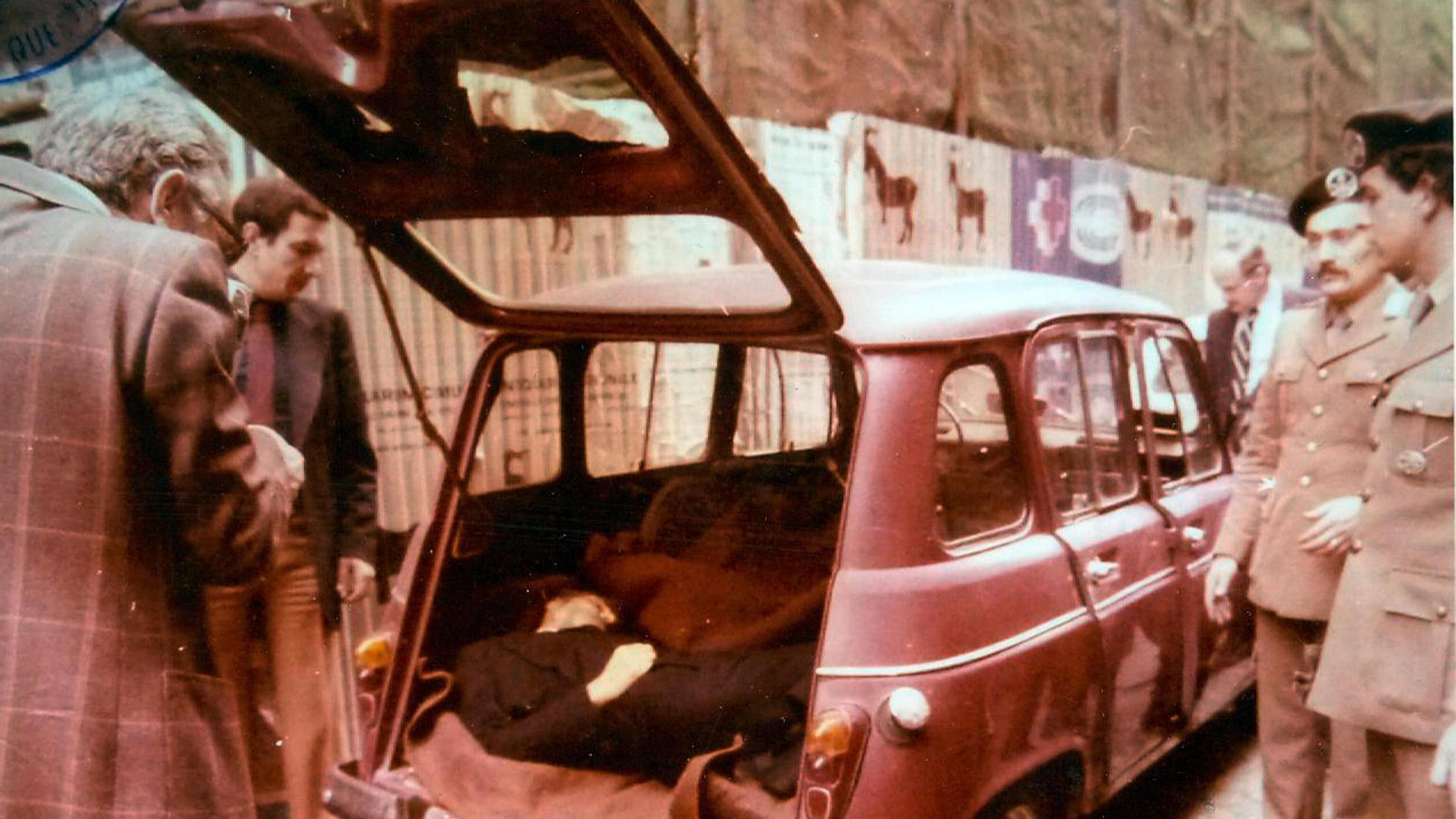 Dalla Uno Bianca alla Spider del biondino: la strana corsa delle auto maledette