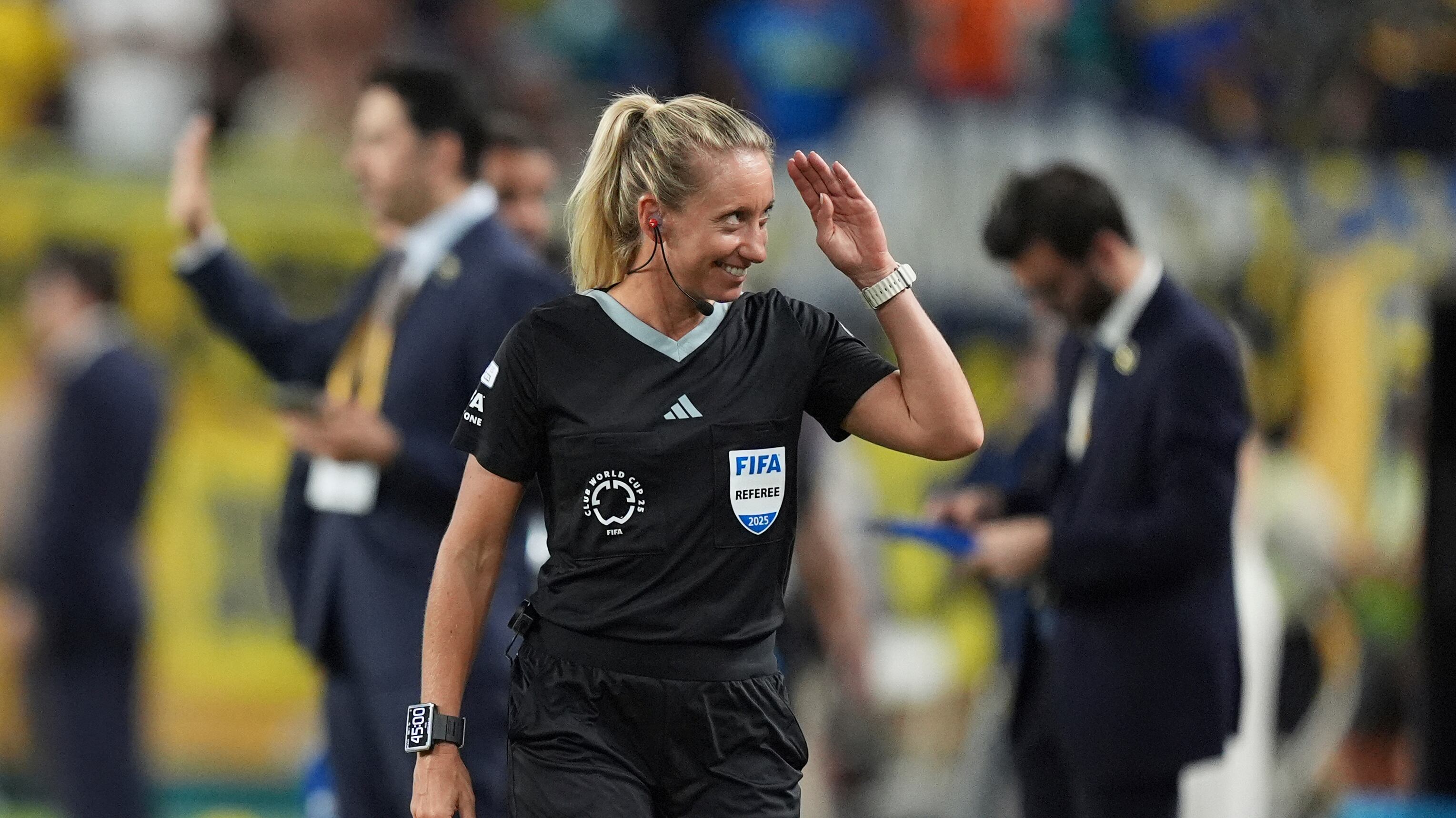 Mondiali, terna arbitrale tutta al femminile: Tori Penso riscrive la storia