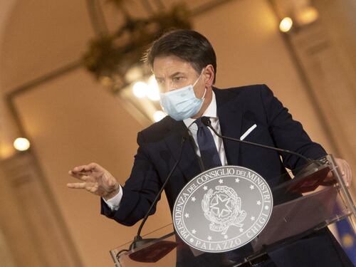 Conte: "Strategia diversa". Poi respinge di nuovo il Mes