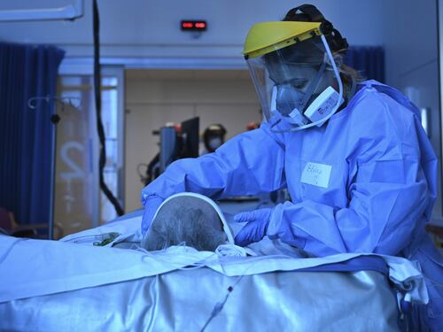 Alessandria, medico lavora con la febbre. Poi si scopre che è Covid