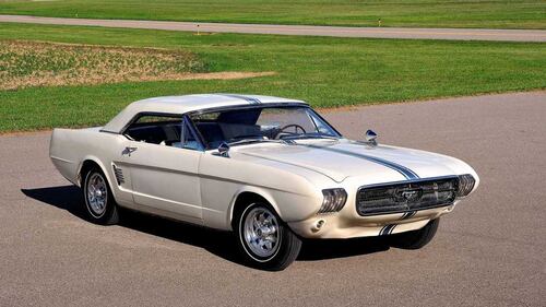 Ford Mustang, guarda le foto di tutte le generazioni 12