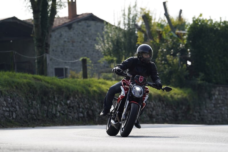 Emozioni a Schiranna con MV Augusta, guarda le foto del test drive 18