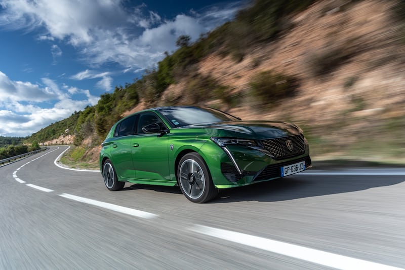 Peugeot e-308, guarda la gallery 13