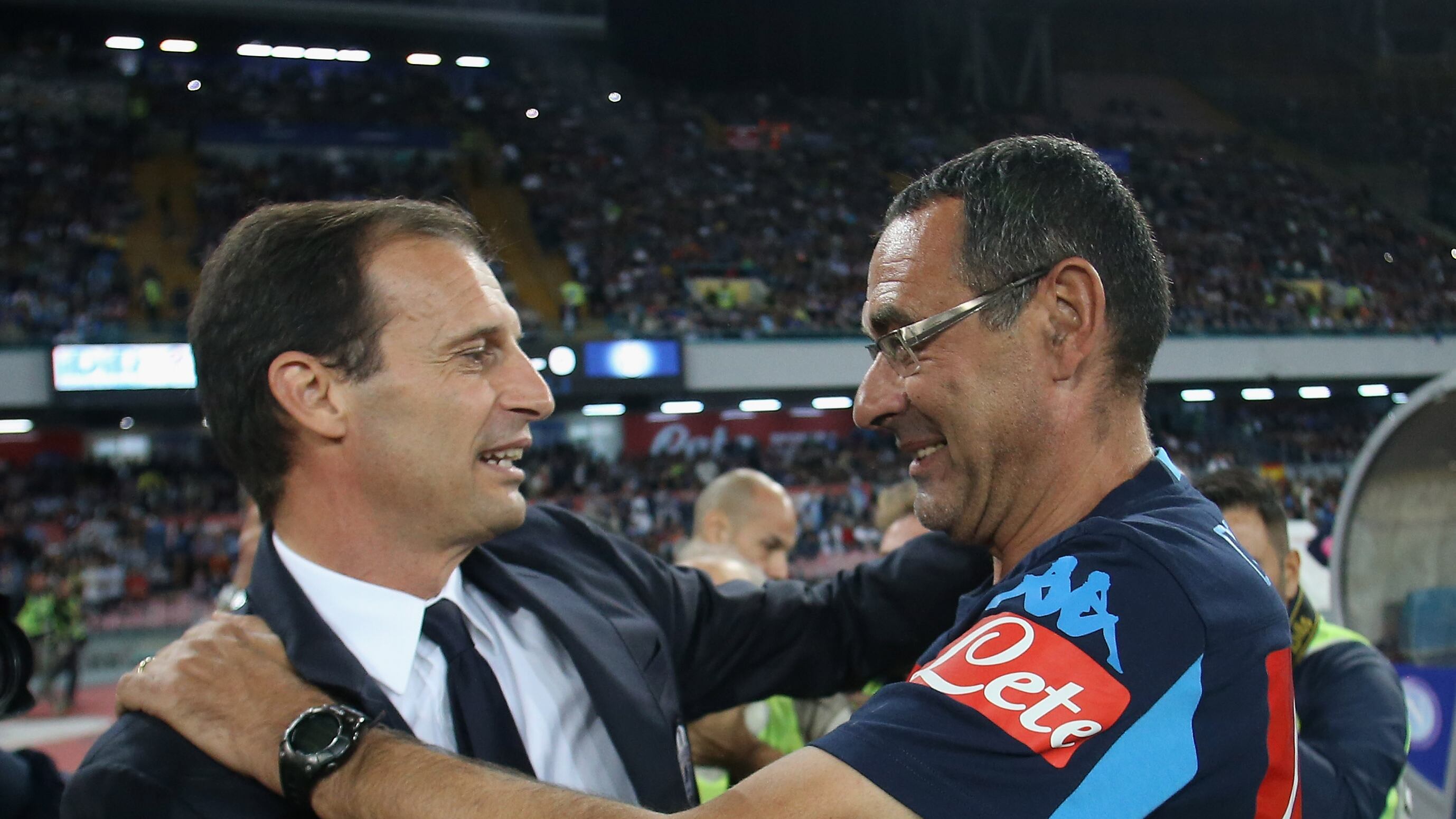 Juve, Allegri manda sms. Napoli, Sarri resta muto