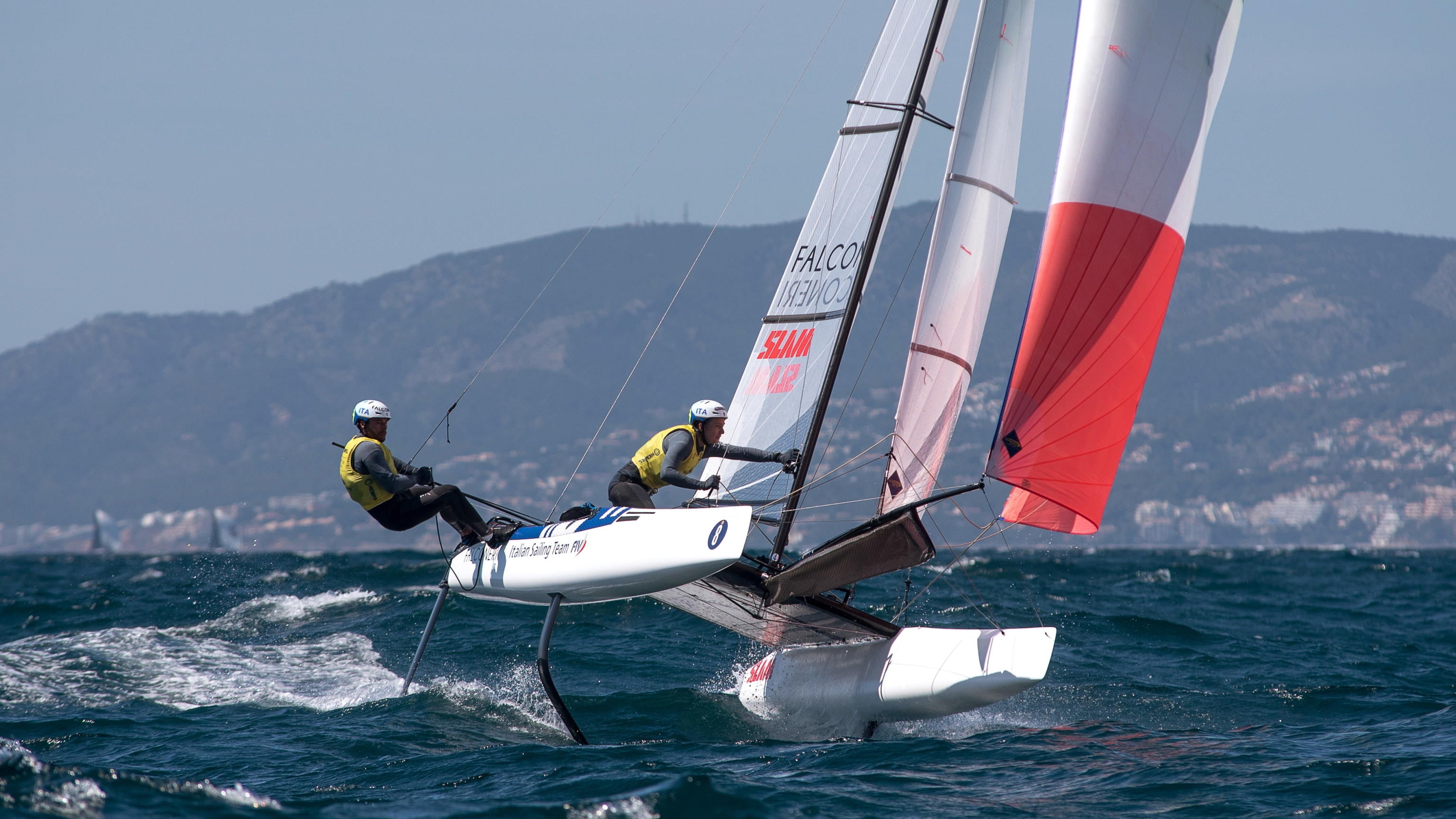 Prove di coppa America sul Lago di Garda per le barche "volanti"