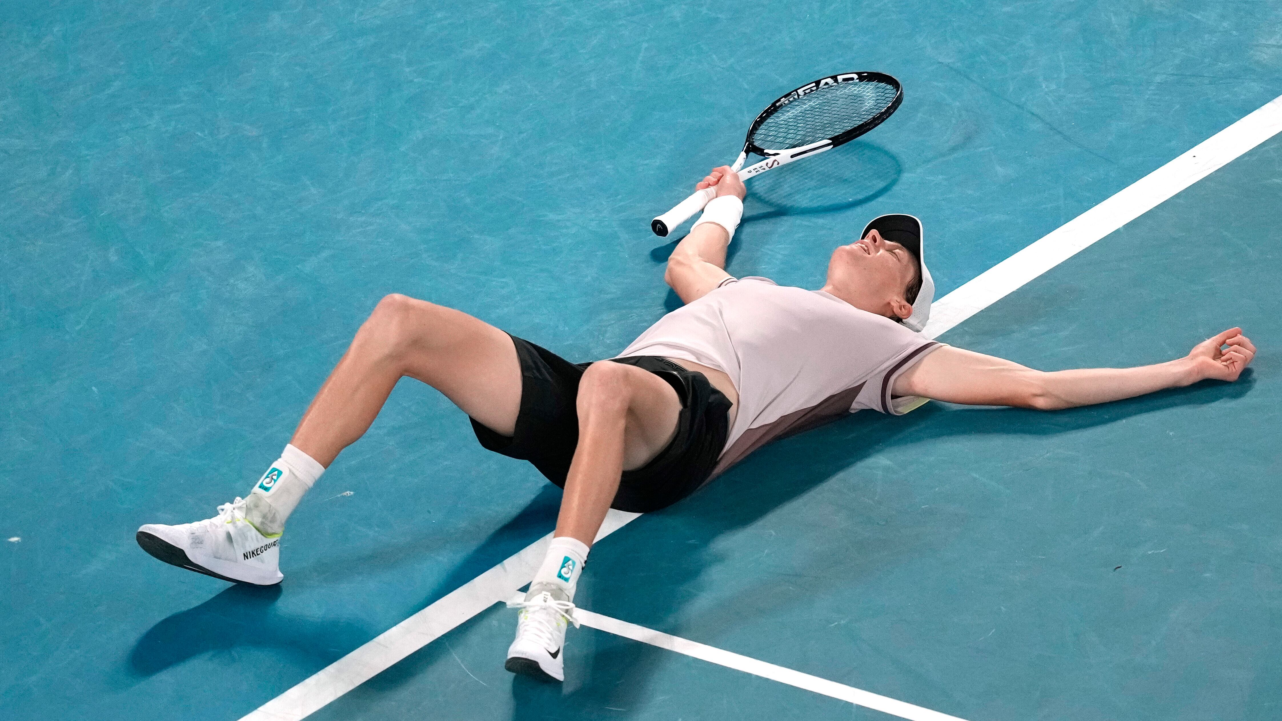 I due set sotto, la rimonta e poi la vittoria: l'impresa di Sinner agli Australian Open
