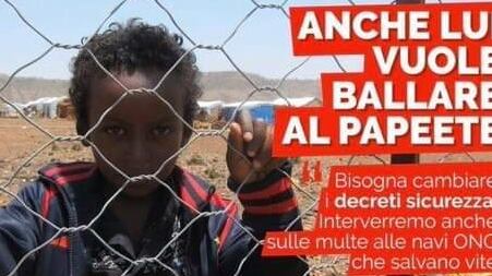 Post choc sul bimbo migrante, Pd si scusa e dà la colpa a "un giovane collaboratore"