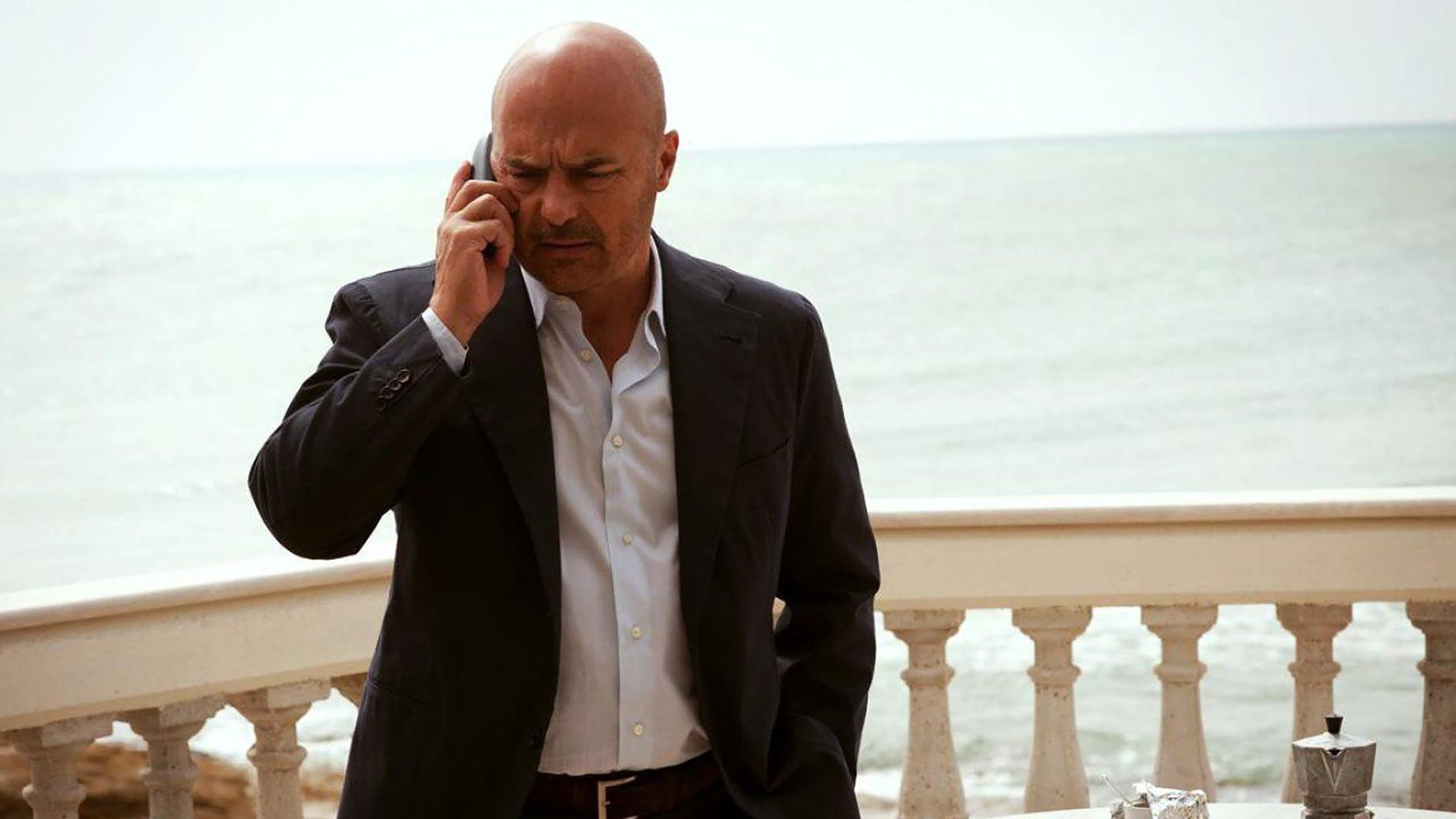 Salvini attacca: "Montalbano salva i migranti cantando Mahmood"