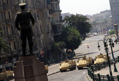 Egitto, Tahrir guardata a vista dall'esercito 3