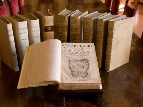 L'allarme dell'Accademia della Crusca: "Lingua italiana a rischio"